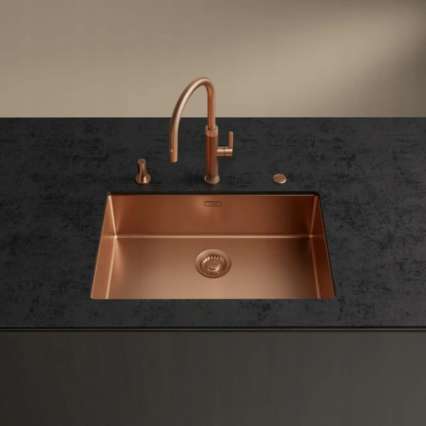 Bateria Franke Mythos Masterpiece pull-out spray miedź